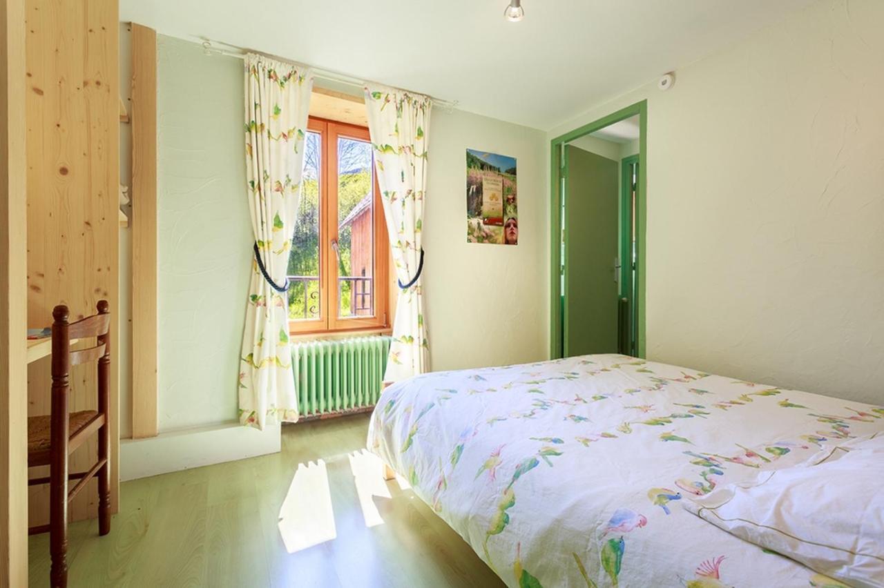 Gite Auberge L'Herbe Tendre Saint-Pierre-dʼEntremont الغرفة الصورة